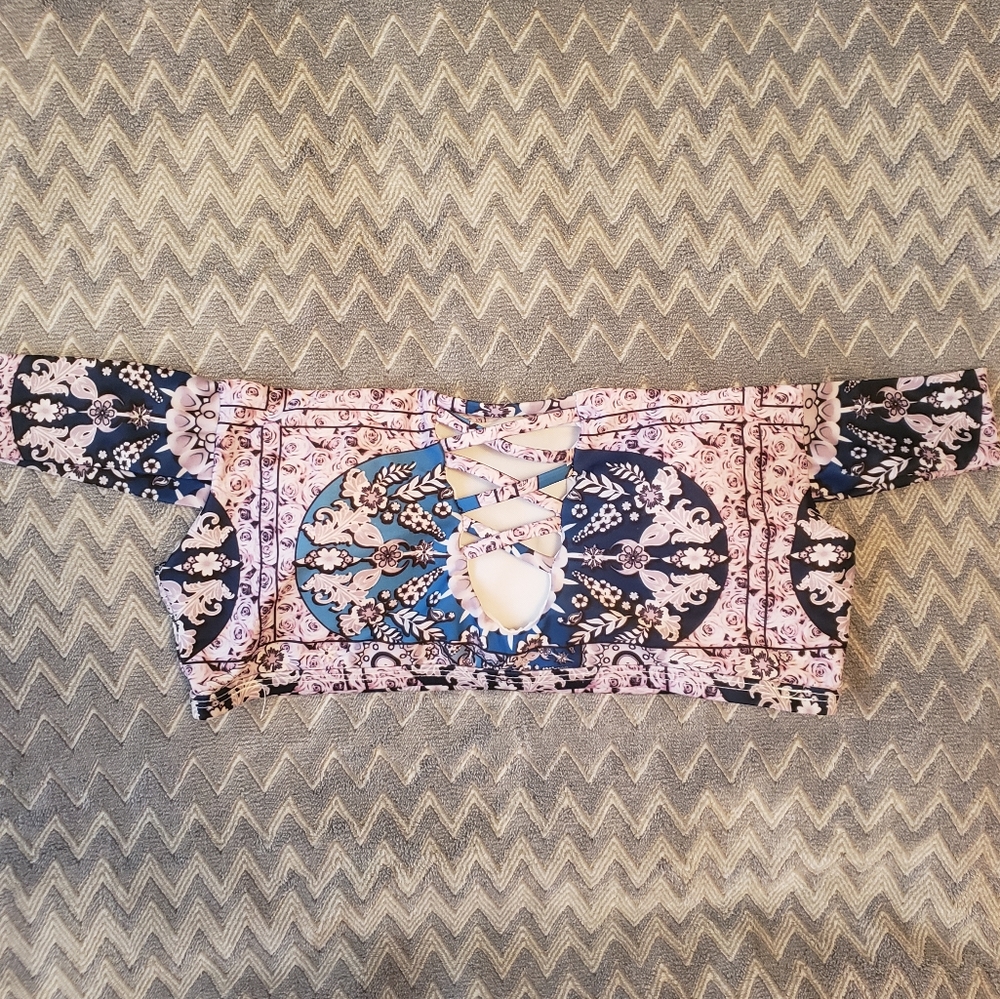 ⏰️LAST CHANCE⏰️Boho cropped bikini top